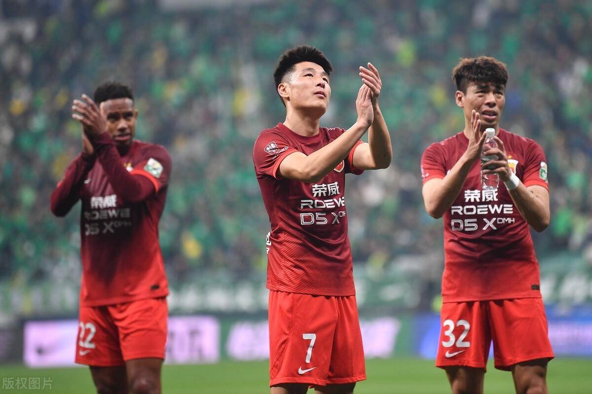 上港主场取胜，稳坐积分榜首位的简单介绍